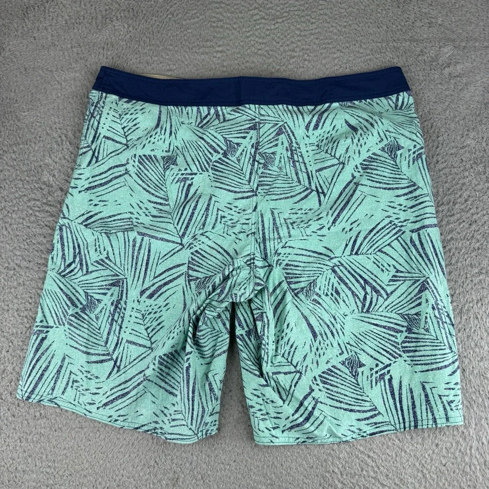 Patagonia Men's Size 40 Wavefarer Board Shorts Swim Surf Beach EUC Inseam 9